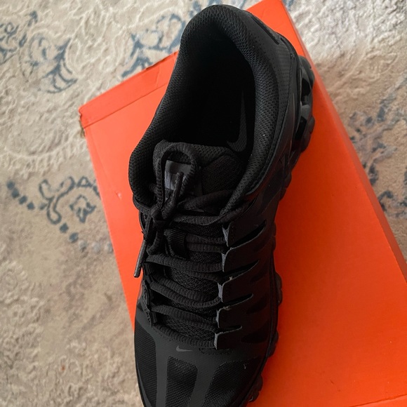 Nike REAX 8 TR - Picture 2 of 4